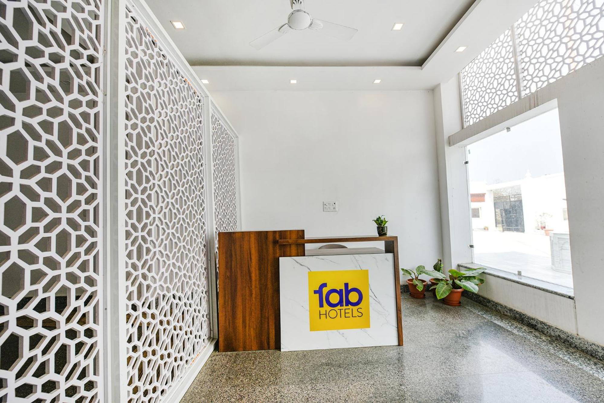 Hotel Jaswinder Bhawan Haridwār Exterior foto